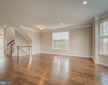 42451 Magellan Square - Photo Thumbnail 6