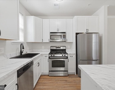 21228 Mcfadden Square - Photo Thumbnail 7