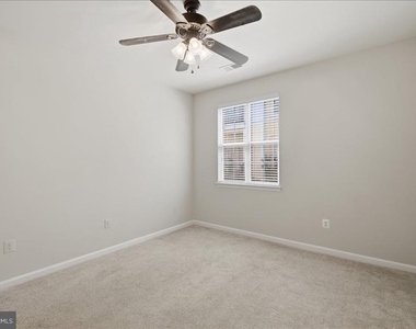 21228 Mcfadden Square - Photo Thumbnail 24