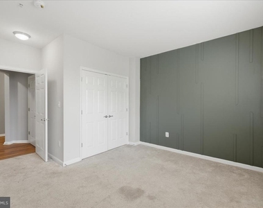 21228 Mcfadden Square - Photo Thumbnail 10