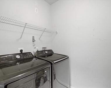 21228 Mcfadden Square - Photo Thumbnail 16