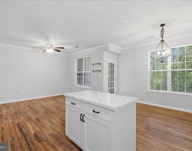 21228 Mcfadden Square - Photo Thumbnail 4