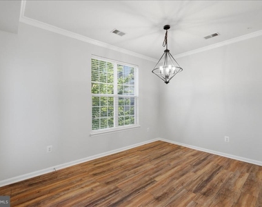 21228 Mcfadden Square - Photo Thumbnail 15