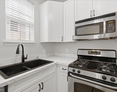 21228 Mcfadden Square - Photo Thumbnail 8