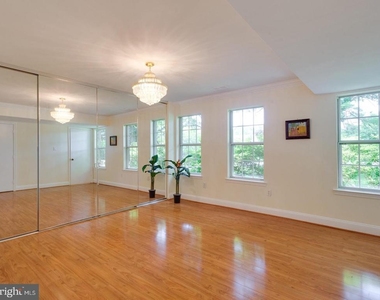 10522 Brevity Drive - Photo Thumbnail 14