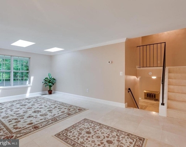 10522 Brevity Drive - Photo Thumbnail 3