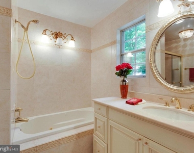 10522 Brevity Drive - Photo Thumbnail 13