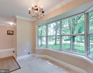 10522 Brevity Drive - Photo Thumbnail 9