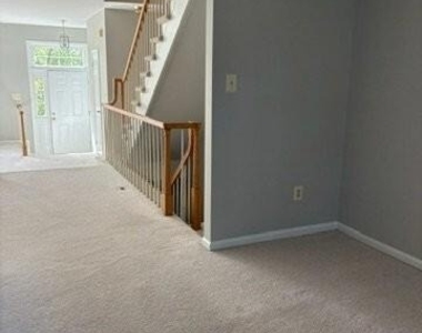 5142 Woodford Drive - Photo Thumbnail 2