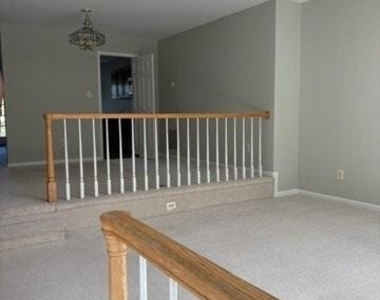 5142 Woodford Drive - Photo Thumbnail 11