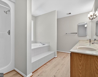 8405 Overlook Street - Photo Thumbnail 18