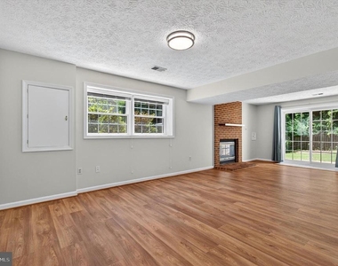8405 Overlook Street - Photo Thumbnail 26