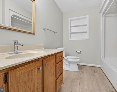 8405 Overlook Street - Photo Thumbnail 25