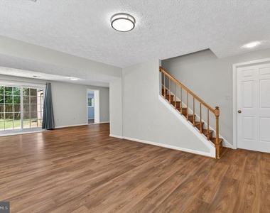 8405 Overlook Street - Photo Thumbnail 27