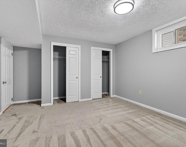 8405 Overlook Street - Photo Thumbnail 33