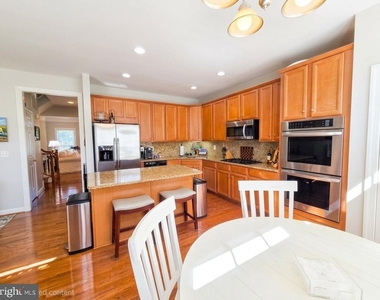 8091 Samuel Wallis Street - Photo Thumbnail 1