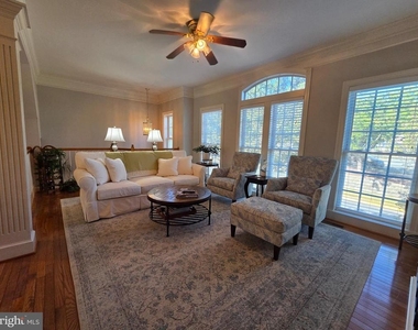 8091 Samuel Wallis Street - Photo Thumbnail 7