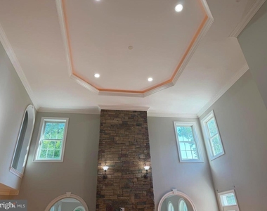 6529 Fairlawn Drive - Photo Thumbnail 8