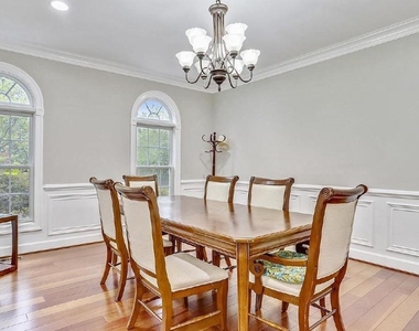 6529 Fairlawn Drive - Photo Thumbnail 3