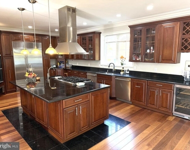 6529 Fairlawn Drive - Photo Thumbnail 6