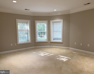 6529 Fairlawn Drive - Photo Thumbnail 16