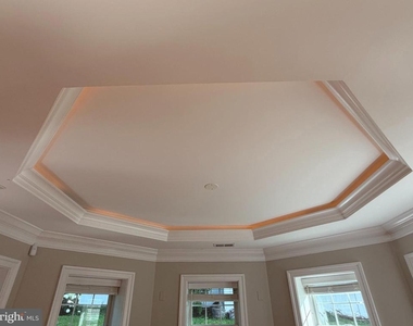 6529 Fairlawn Drive - Photo Thumbnail 15