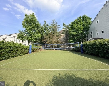 6610 Netties Lane - Photo Thumbnail 4