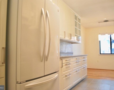 2850 Dover Lane - Photo Thumbnail 5