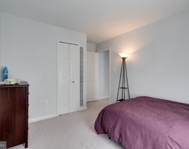 9013 Kerrydale Court - Photo Thumbnail 24