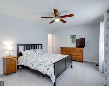9013 Kerrydale Court - Photo Thumbnail 17