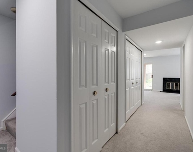 9013 Kerrydale Court - Photo Thumbnail 30
