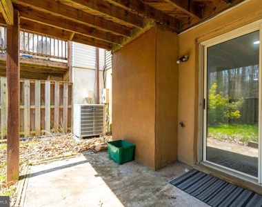 9013 Kerrydale Court - Photo Thumbnail 42