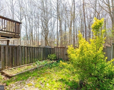 9013 Kerrydale Court - Photo Thumbnail 45