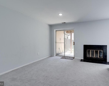 9013 Kerrydale Court - Photo Thumbnail 32