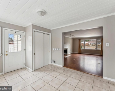 3503 Maple Court - Photo Thumbnail 7