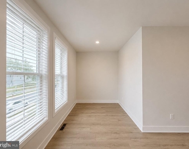 135 Heyford Dr - Photo Thumbnail 28