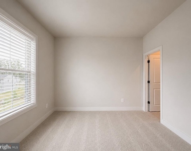 135 Heyford Dr - Photo Thumbnail 46