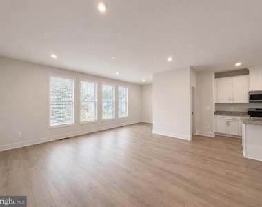 135 Heyford Dr - Photo Thumbnail 25