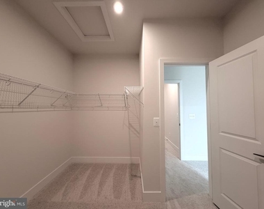 135 Heyford Dr - Photo Thumbnail 14