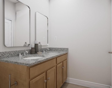 135 Heyford Dr - Photo Thumbnail 1