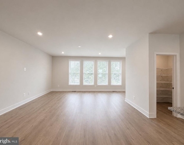 135 Heyford Dr - Photo Thumbnail 30