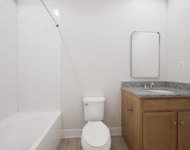 135 Heyford Dr - Photo Thumbnail 4