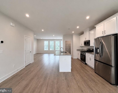 135 Heyford Dr - Photo Thumbnail 35