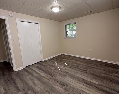 1212 Payne Street - Photo Thumbnail 8