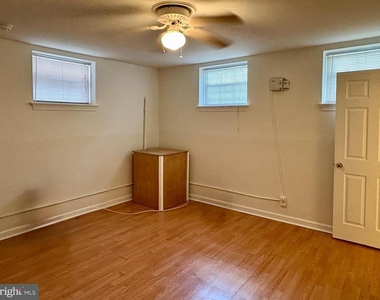1316 Rowe Street - Photo Thumbnail 7
