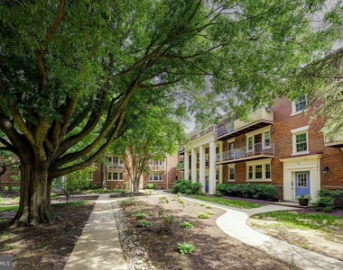1403 E Abingdon Drive - Photo Thumbnail 29