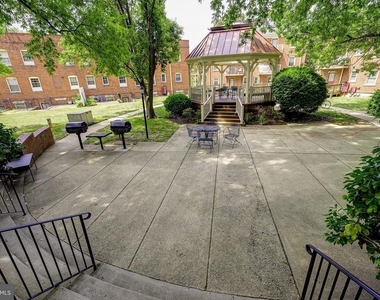 1403 E Abingdon Drive - Photo Thumbnail 25
