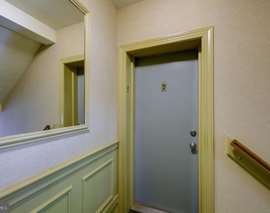 1403 E Abingdon Drive - Photo Thumbnail 3