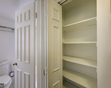 1403 E Abingdon Drive - Photo Thumbnail 21