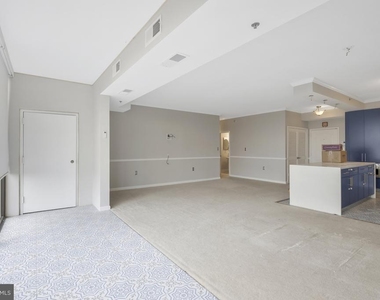 1211 S Eads Street - Photo Thumbnail 12